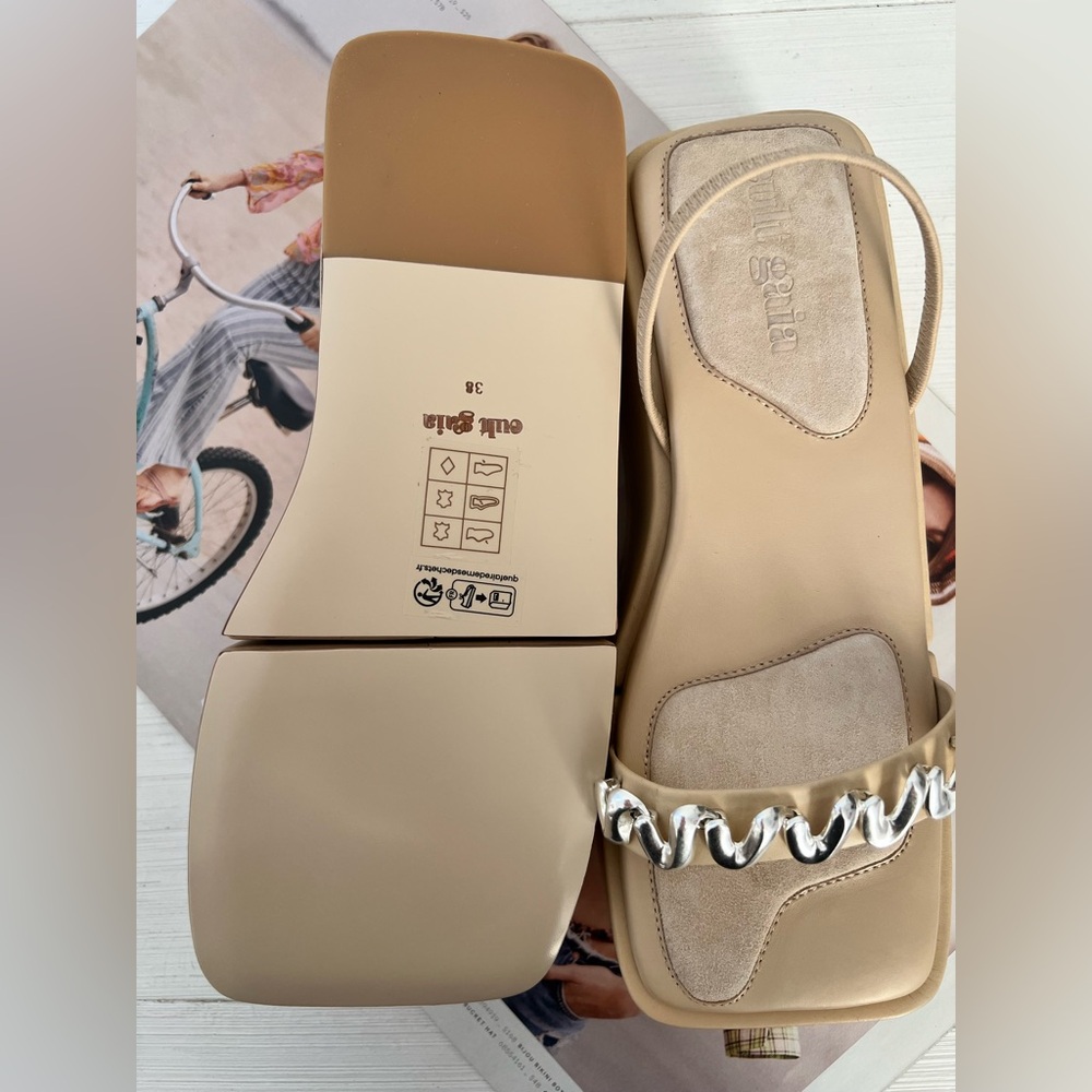 Cult Gaia Elegant Beige Platform Sandals - Picture 6 of 8